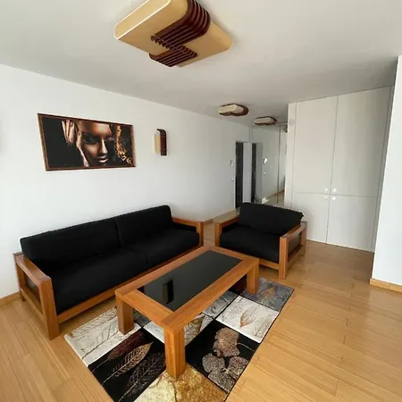 Sunny Two Apartment, Baneasa, Petrom City, Free Wi-fi And Underground Parking