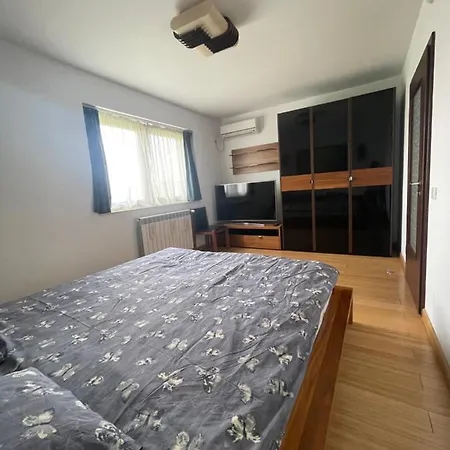 Sunny Two Apartment, Baneasa, Petrom City, Free Wi-fi And Underground Parking Bukareszt